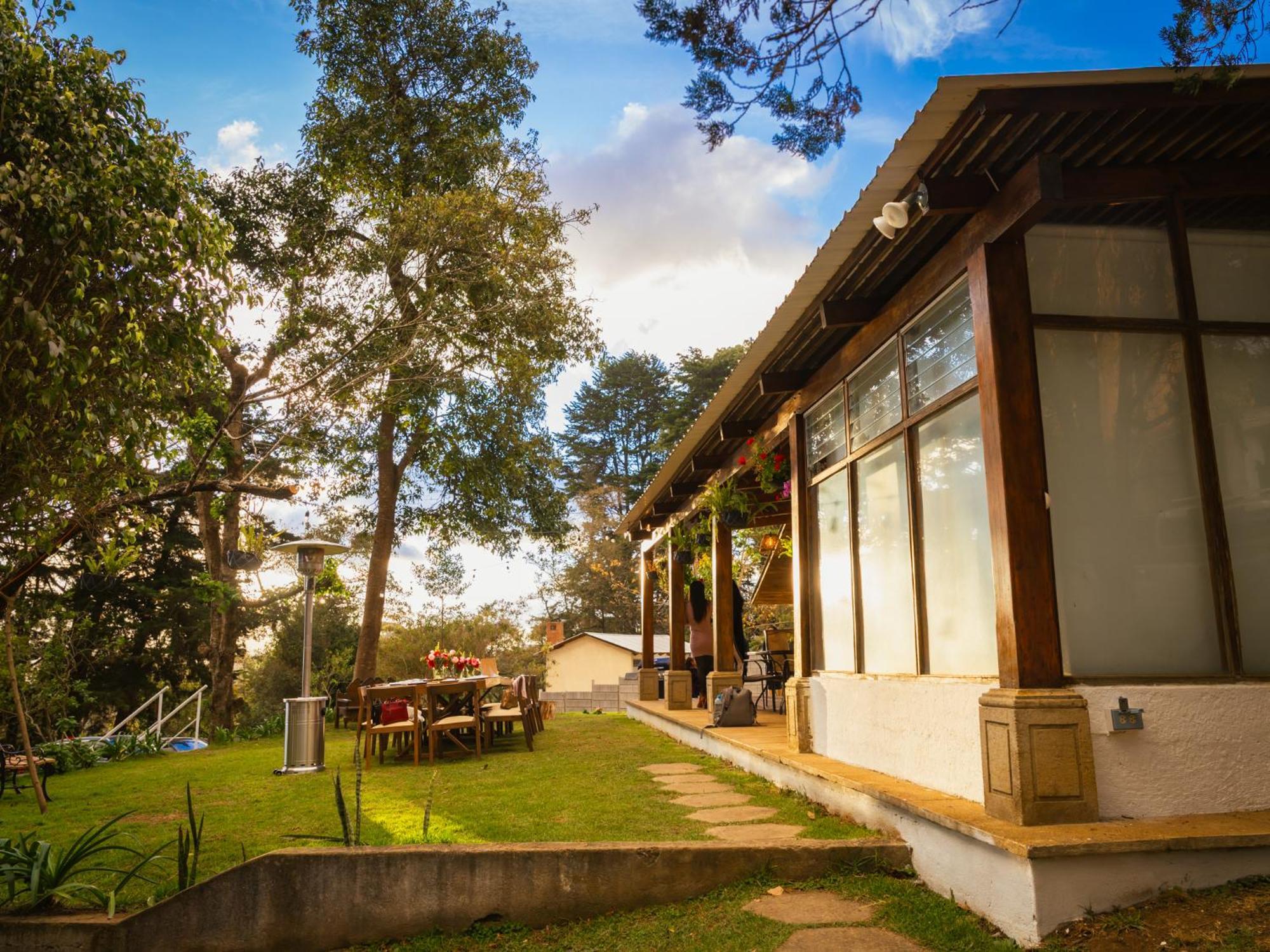 La Cabana Entre Bosques Santiago Sacatepequez ภายนอก รูปภาพ