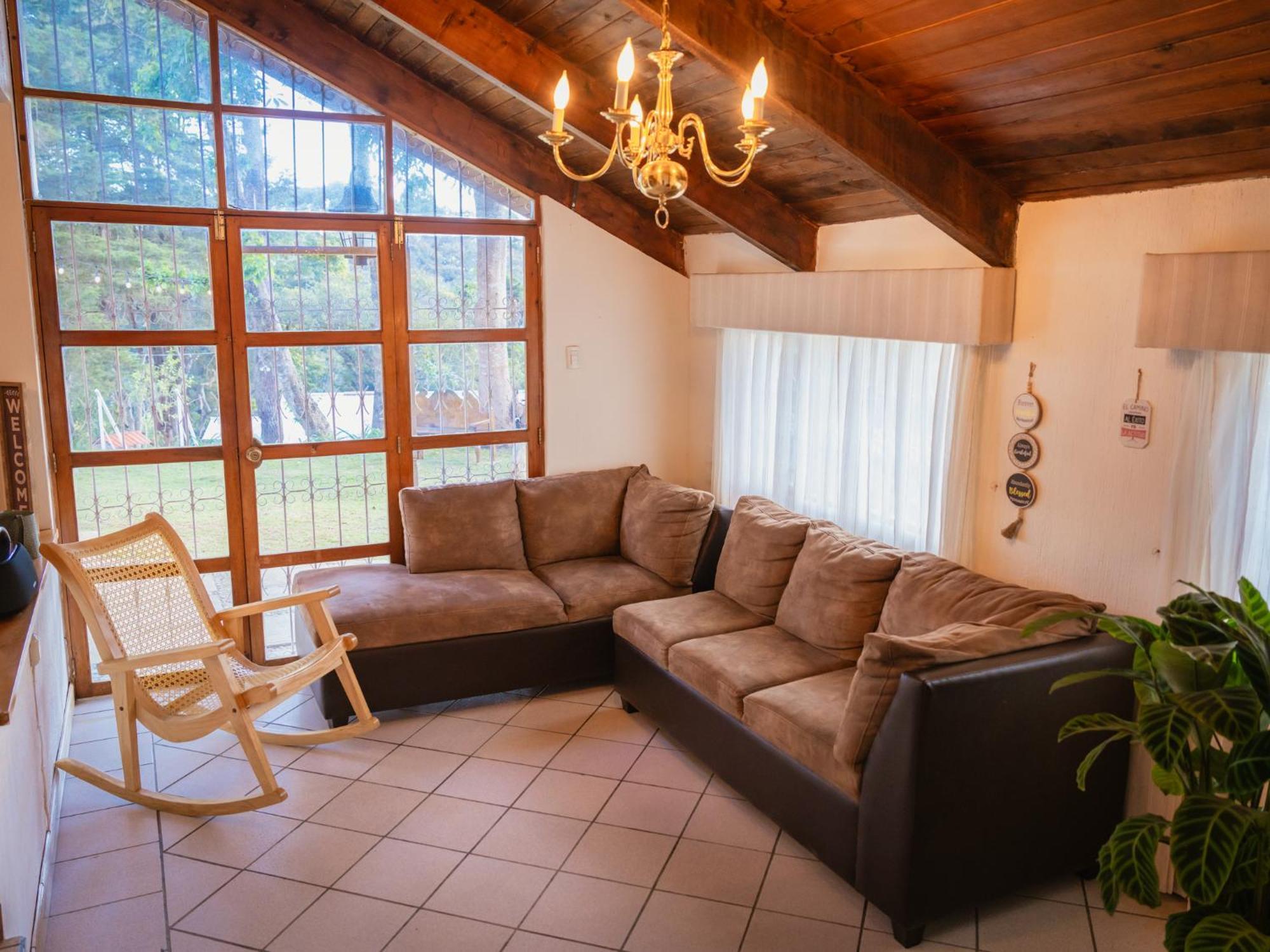 La Cabana Entre Bosques Santiago Sacatepequez ภายนอก รูปภาพ