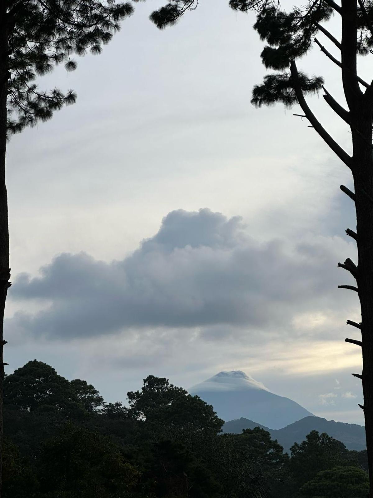 La Cabana Entre Bosques Santiago Sacatepequez ภายนอก รูปภาพ